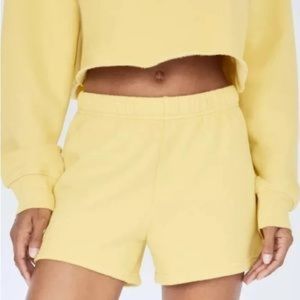 Aritzia TNA Cozy Perfect Sweatshort high rise 3” color wheat